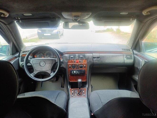 Mercedes E 220 1999, 556,021 km - 2.2 l - Ağstafa
