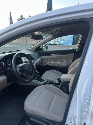 Hyundai Elantra 2018, 117,000 km - 2.0 l - Yevlax