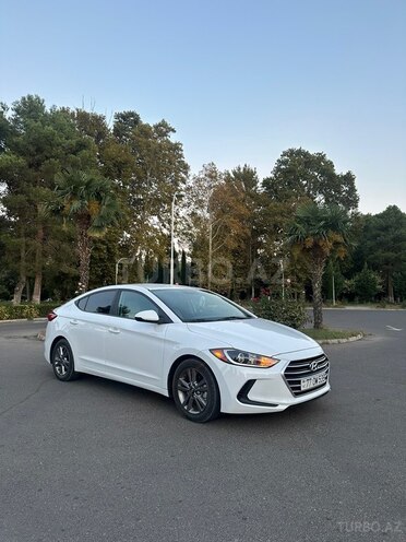Hyundai Elantra 2018, 117,000 km - 2.0 l - Yevlax