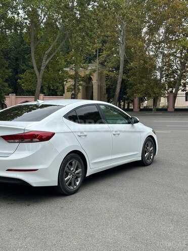 Hyundai Elantra 2018, 117,000 km - 2.0 l - Yevlax