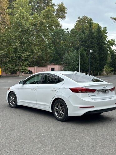 Hyundai Elantra 2018, 117,000 km - 2.0 l - Yevlax