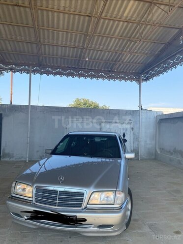 Mercedes C 200 1999, 355,000 km - 2.0 l - Salyan