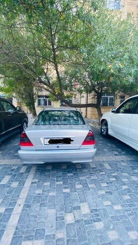 Mercedes C 200 1999, 355,000 km - 2.0 l - Salyan