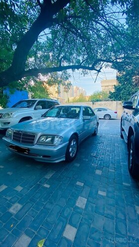 Mercedes C 200 1999, 355,000 km - 2.0 l - Salyan