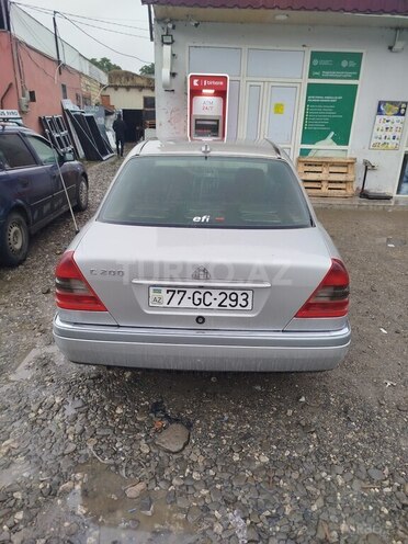 Mercedes C 200 1995, 440,000 km - 2.0 l - Quba