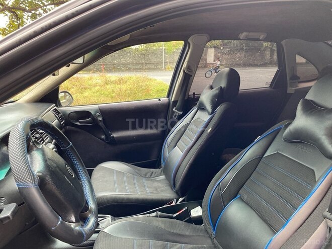Opel Vectra 1996, 358,000 km - 1.6 l - Qax
