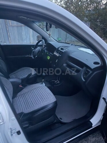 Kia Sportage 2008, 259,000 km - 2.7 l - Şəki