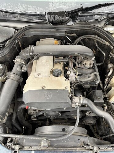 Mercedes C 200 1998, 340,000 km - 2.0 л - Quba