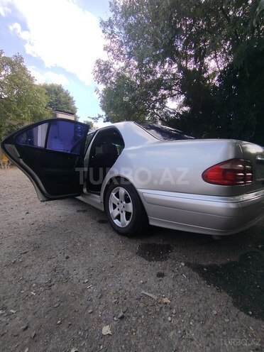 Mercedes E 230 1996, 473,000 km - 2.3 l - Qusar