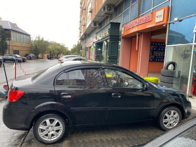 Kia Rio 2011, 400,000 km - 1.4 l - Bakı