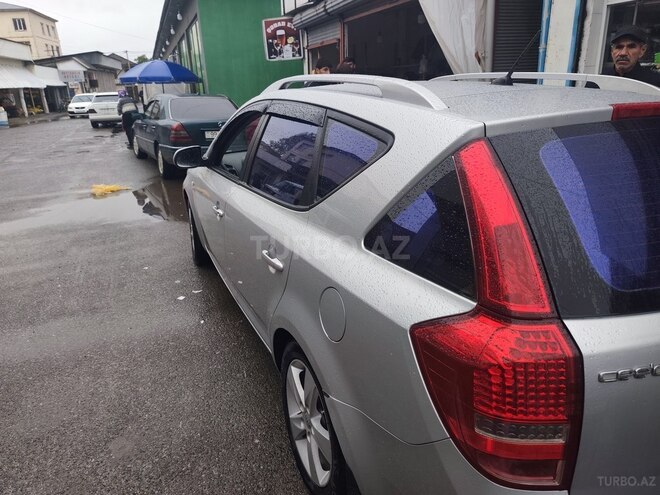 Kia  2009, 353,683 km - 1.6 l - Astara