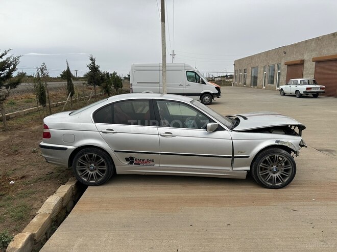 BMW 320 2001, 320,000 km - 2.2 l - Salyan