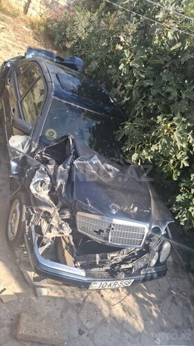 Mercedes E 230 1995, 555,000 km - 2.3 l - Bakı
