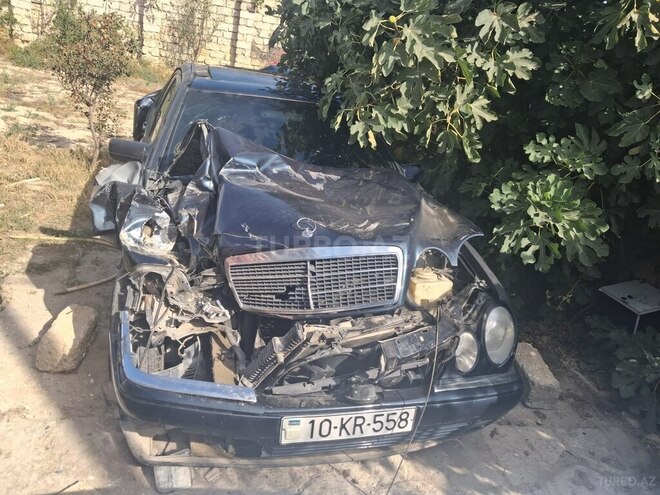 Mercedes E 230 1995, 555,000 km - 2.3 l - Bakı