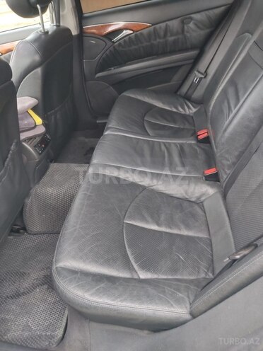 Mercedes E 240 2003, 332,000 km - 2.6 l - Bakı
