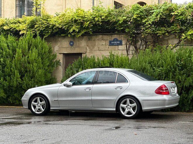 Mercedes E 320 2004, 290,000 km - 3.2 л - Bakı
