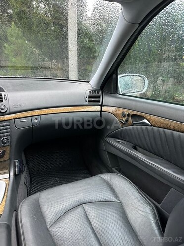 Mercedes E 320 2004, 290,000 km - 3.2 л - Bakı