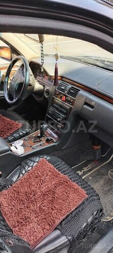 Mercedes E 320 2002, 400,000 km - 3.2 l - Qax