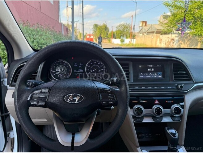 Hyundai Elantra 2019, 49,000 km - 2.0 l - Bakı