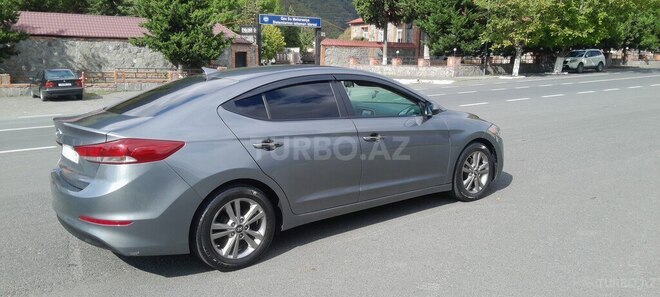 Hyundai Elantra 2016, 118,000 km - 2.0 l - Qax