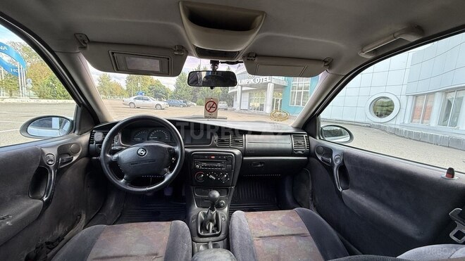 Opel Vectra 1999, 400,000 km - 1.8 l - Qazax