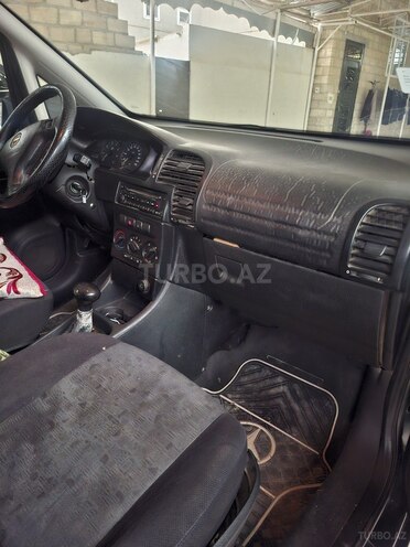 Opel Zafira 1999, 250,291 km - 1.8 l - Salyan