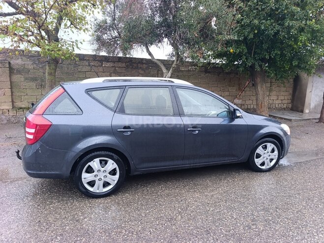 Kia  2011, 305,900 km - 1.6 l - Bakı