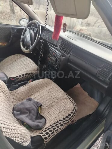 Opel Vectra 1996, 400,000 km - 1.8 l - Şirvan