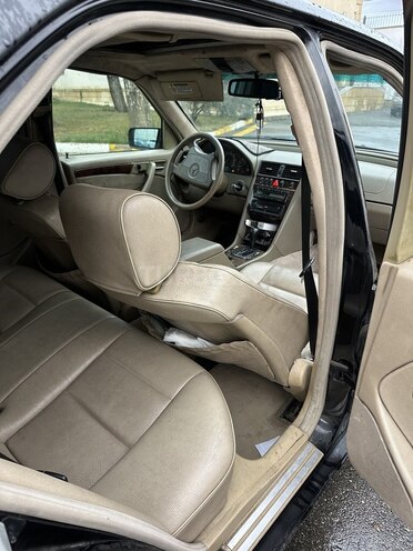 Mercedes C 230 1998, 323,000 km - 2.3 l - Bakı
