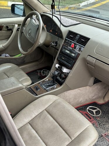 Mercedes C 230 1998, 323,000 km - 2.3 l - Bakı