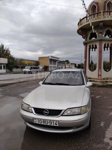 Opel Vectra 1996, 345,124 km - 1.6 л - Xaçmaz