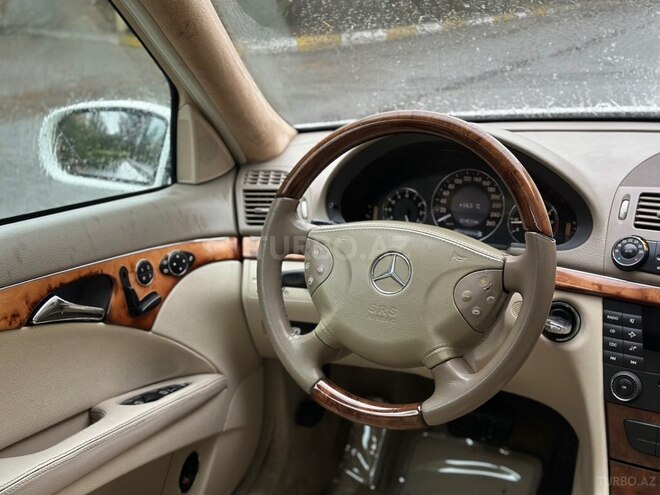 Mercedes E 240 2004, 272,500 km - 2.6 л - Bakı