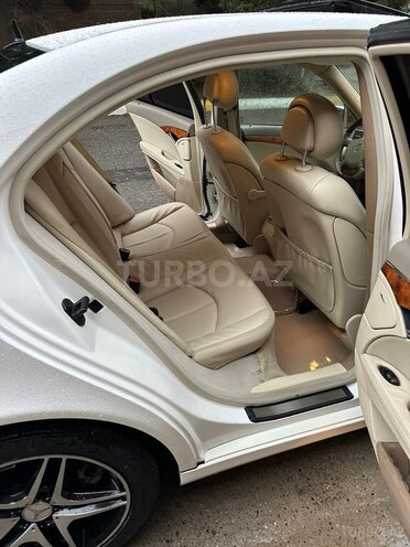 Mercedes E 240 2004, 272,500 km - 2.6 л - Bakı