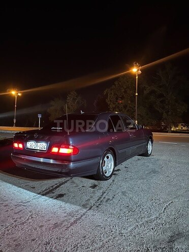 Mercedes E 240 2000, 468,000 km - 2.4 l - Bakı