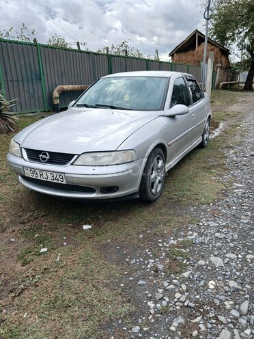 Opel Vectra 1999, 250,852 km - 1.8 l - Zaqatala