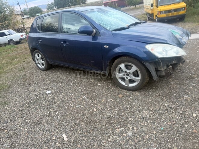 Kia Ceed 2009, 213,950 km - 1.6 l - Qazax