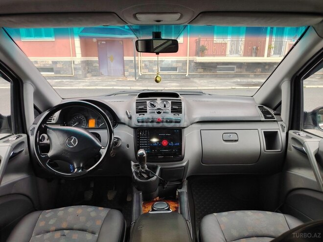Mercedes  2009, 571,000 km - 2.1 л - Qax