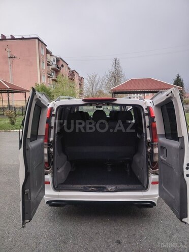 Mercedes  2009, 571,000 km - 2.1 л - Qax