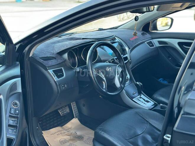 Hyundai Elantra 2012, 300,000 km - 1.8 l - Şirvan