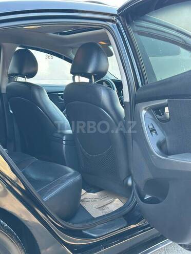Hyundai Elantra 2012, 300,000 km - 1.8 l - Şirvan