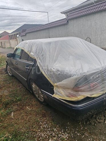 Mercedes E 240 1997, 356,000 km - 2.4 l - Gəncə