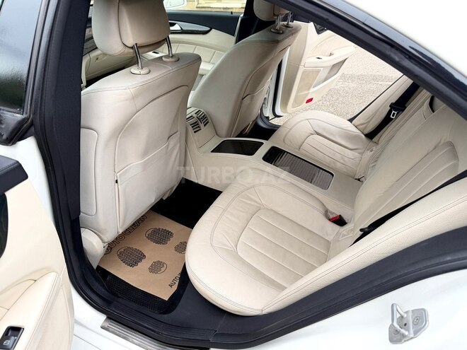 Mercedes CLS 350 2013, 299,000 km - 3.5 l - Gəncə