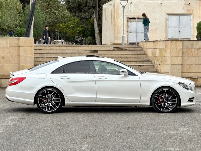 Mercedes CLS 350 2013, 299,000 km - 3.5 l - Gəncə