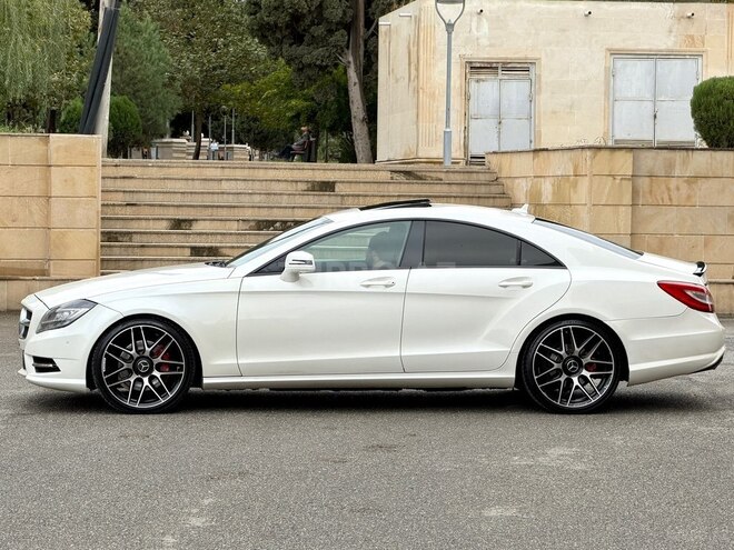 Mercedes CLS 350 2013, 299,000 km - 3.5 l - Gəncə