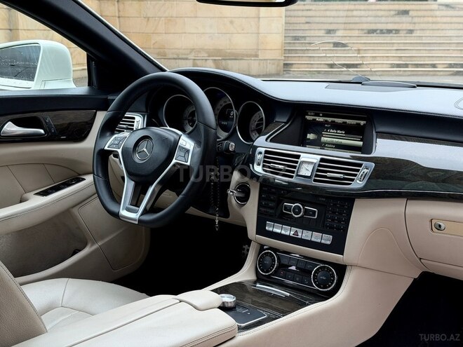 Mercedes CLS 350 2013, 299,000 km - 3.5 l - Gəncə
