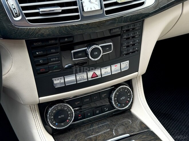 Mercedes CLS 350 2013, 299,000 km - 3.5 l - Gəncə