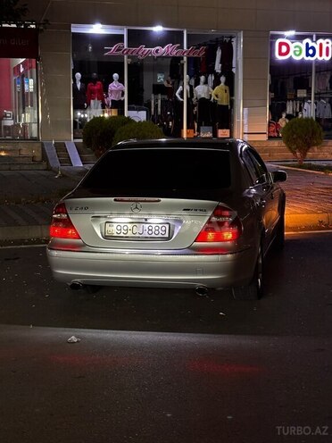 Mercedes E 240 2003, 244,581 km - 2.6 l - Qəbələ
