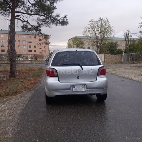 Toyota Vitz 2000, 290,000 km - 1.0 л - Neftçala
