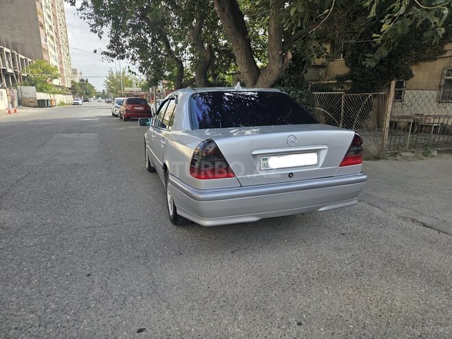 Mercedes C 220 2000, 340,000 km - 2.2 л - Bakı