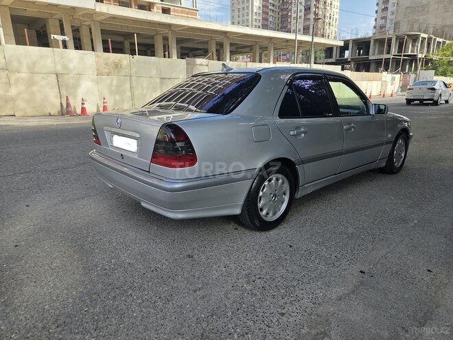Mercedes C 220 2000, 340,000 km - 2.2 л - Bakı